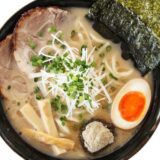 濃厚鶏白湯ラーメン・醤油味