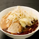 黒マー油醤油豚骨