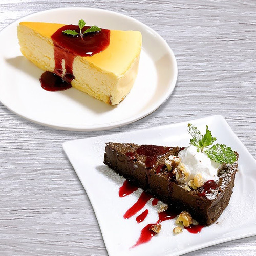 北海道アロニアソース×ケーキ