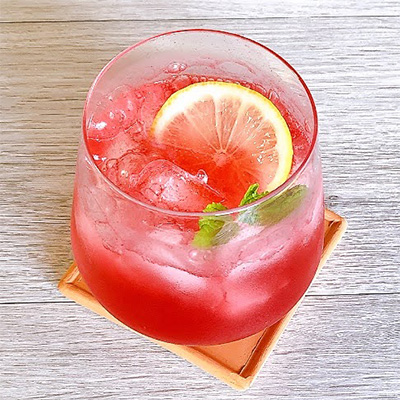 北海道アロニアソースで作るサイダー割り